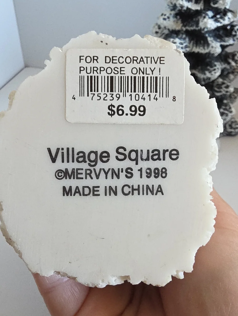 Vintage 1998 Mervyn's Village Square  Resin Victorian Family & Tree Figurine